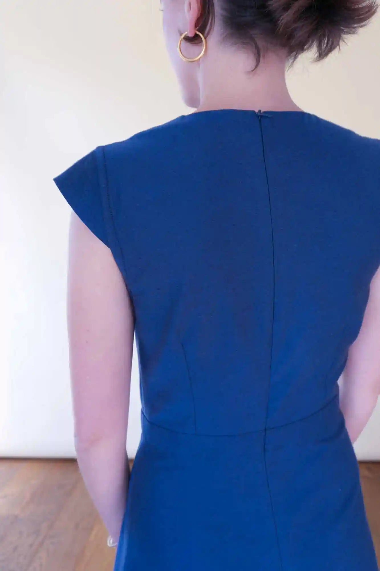 Patron de Couture Décolleté Profond et Échancré à Personnaliser en Robe ou Combinaison avec le Concept Couture par Atelier Charlotte Auzou