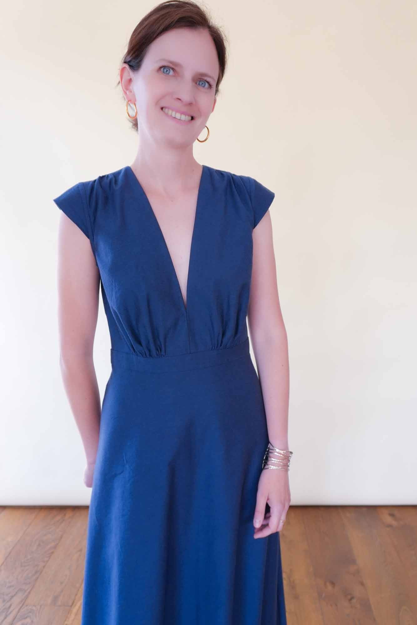 Patron de Couture Décolleté Profond et Échancré à Personnaliser en Robe ou Combinaison avec le Concept Couture par Atelier Charlotte Auzou