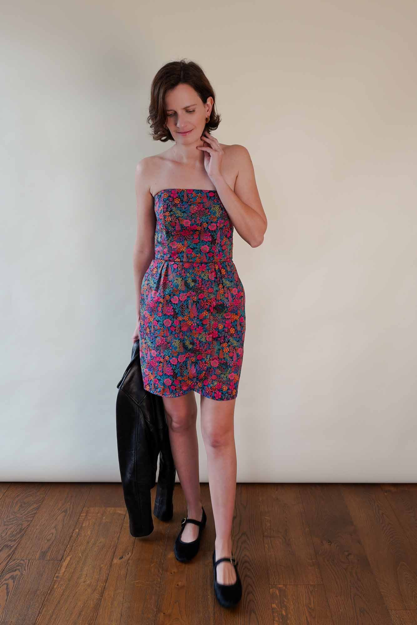 Patron de Couture Robe Bustier Courte en Tissu Liberty Ciara, Personnalisable, du 34 au 56, PDF ou Papier