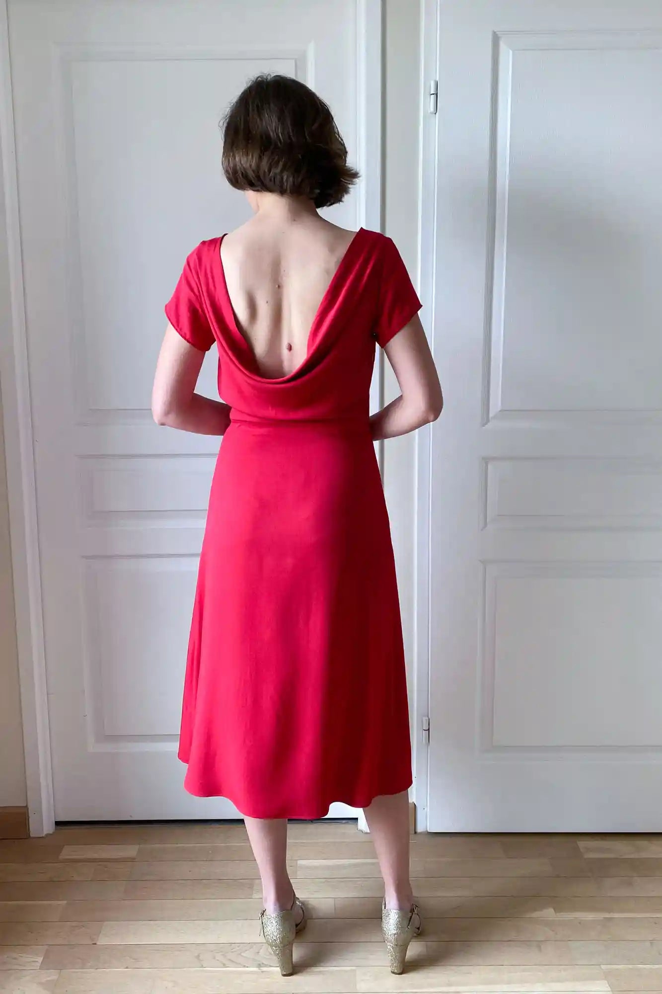 Patron de Couture Robe avec Jupe Fendue pour Femme Personnalisable et Sur Mesure, du 34 au 56 par Atelier Charlotte Auzou