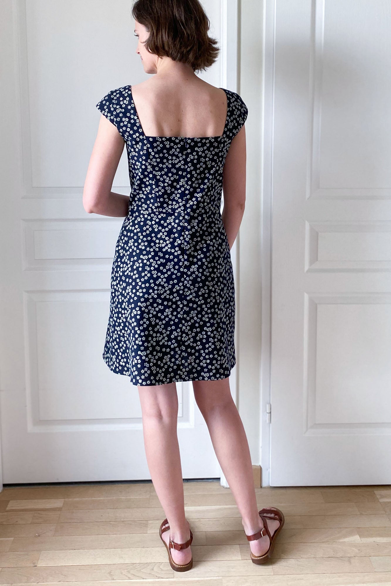 Robe à Encolure Carrée en Coton Japonais