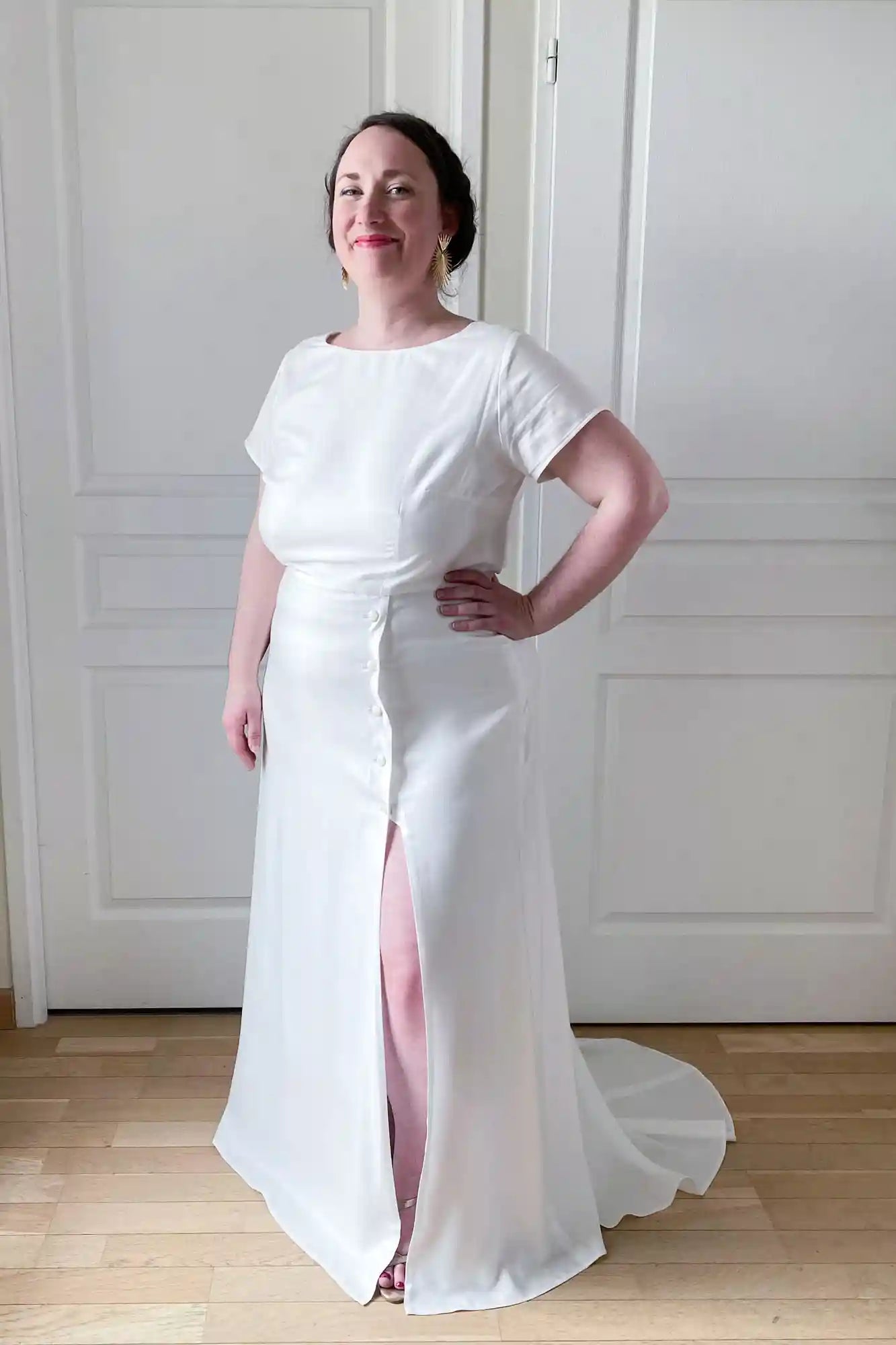 Coudre une robe de mariée avec un dos bénitier, personnalisable et sur-mesure grâce aux patrons et à l'ebook Atelier Charlotte Auzou.