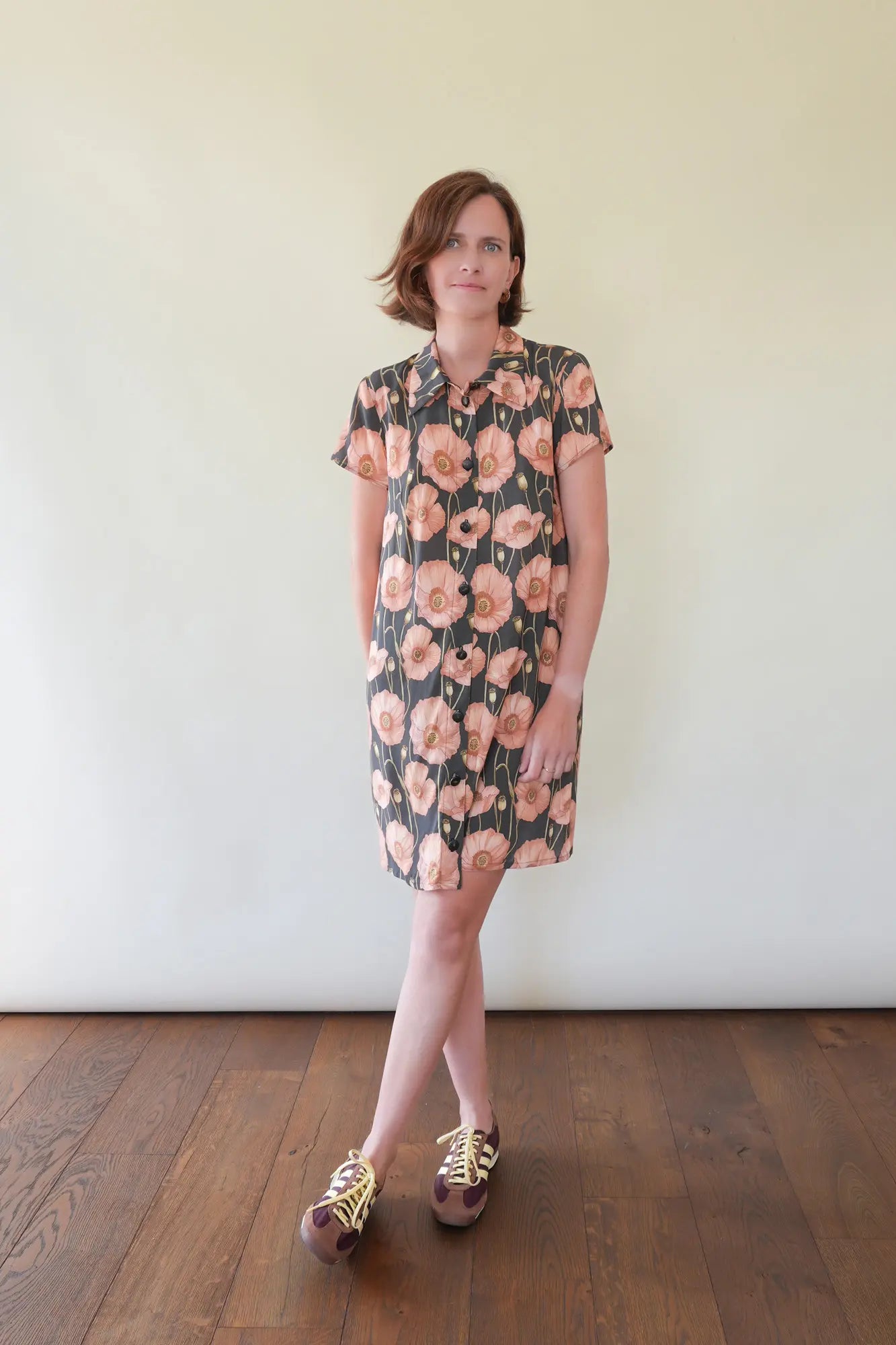 Patron de Robe Chemise Boutonnée Droite à Col Chemise pour Femme