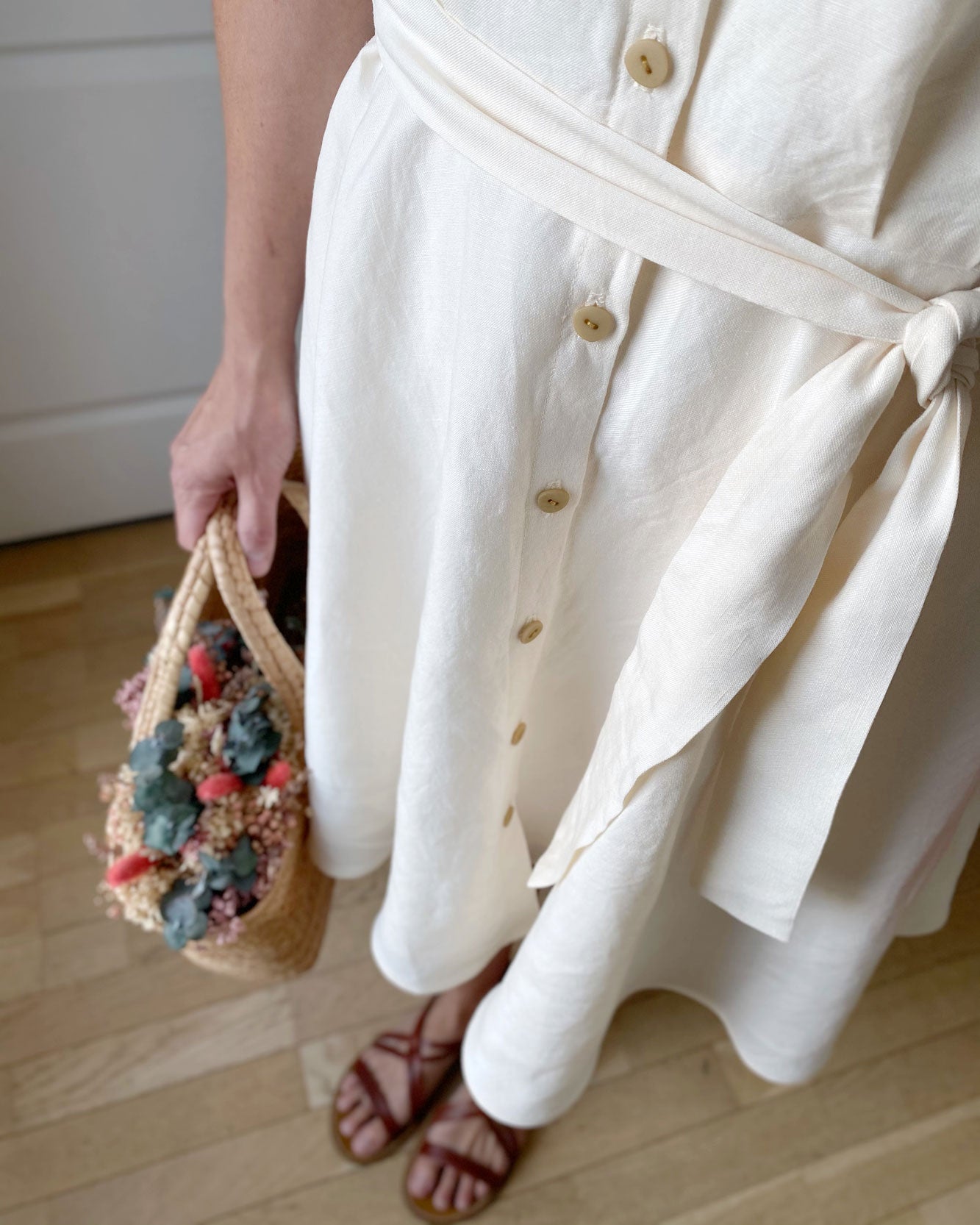 Robe chemise en lin viscose off white de chez Atelier Brunette