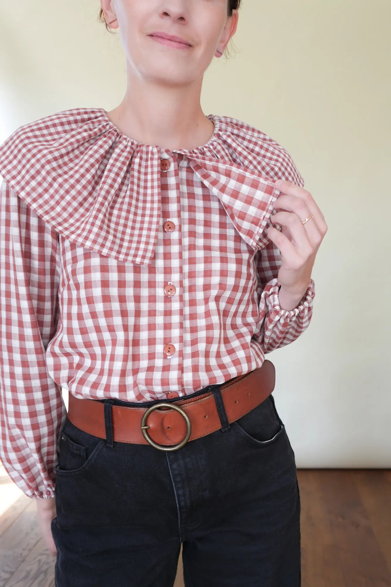 Patron de Blouse en Gaze Vichy avec Col Pierrot Large et Manches Bouffantes, Papier ou PDF, du 34 au 56