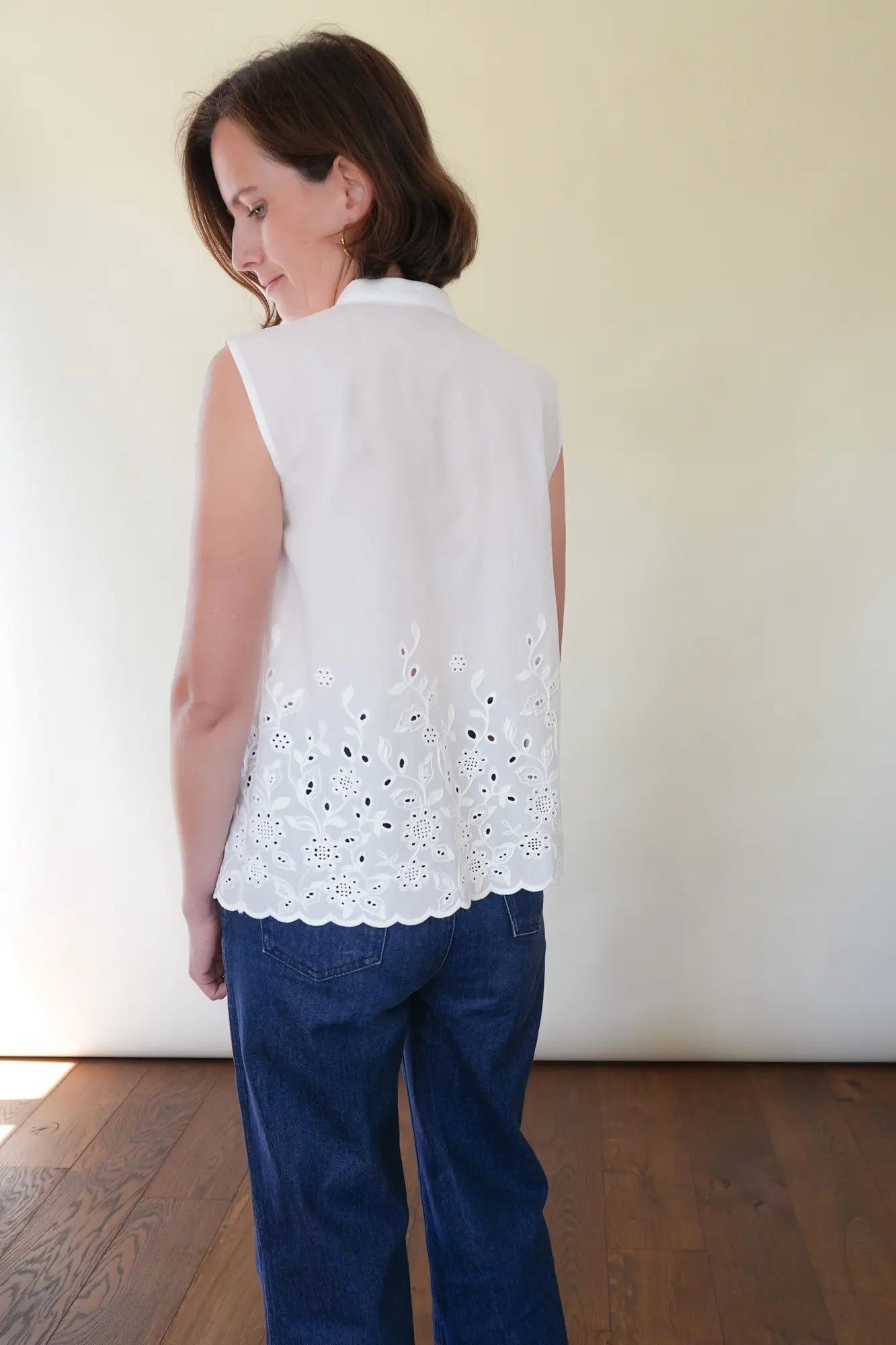 Patron Blouse Broderie Anglaise à Col Officier, Personnalisable avec le Concept Couture par Atelier Charlotte Auzou