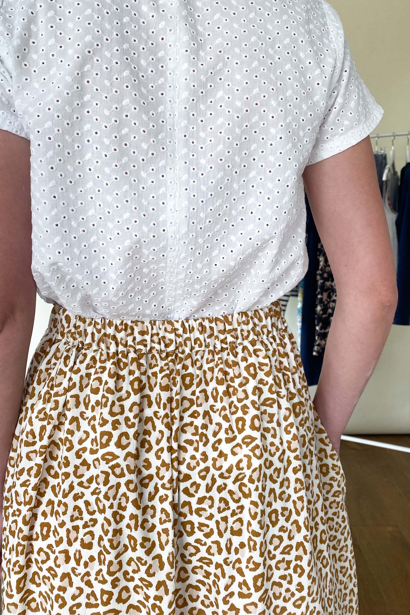 Patron de Couture pour Débutantes, la Blouse et la Jupe Midi, Livre par Atelier Charlotte Auzou