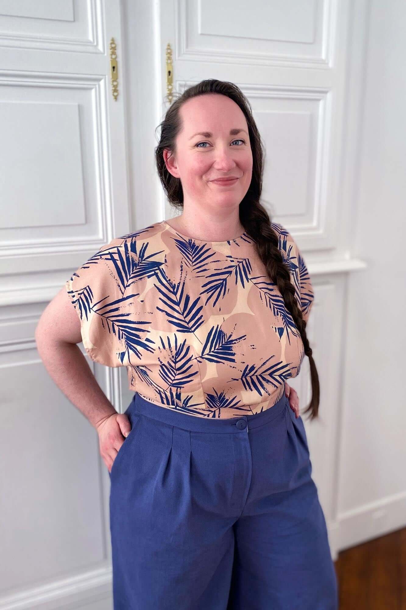 Crop Top en Canopy Cobalt par Atelier Brunette, Patron de Couture par Atelier Charlotte Auzou