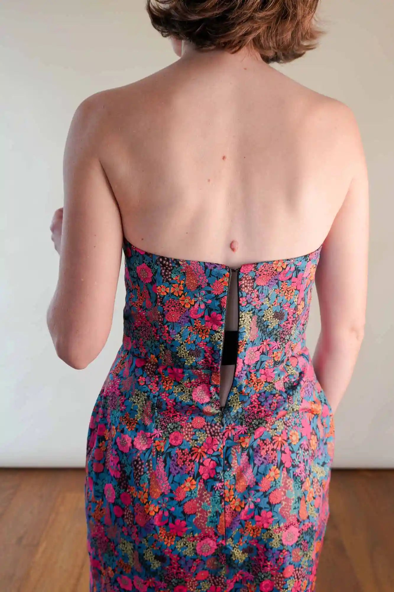 Patron de Couture Robe Bustier Courte en Tissu Liberty Ciara, Personnalisable, du 34 au 56, PDF ou Papier