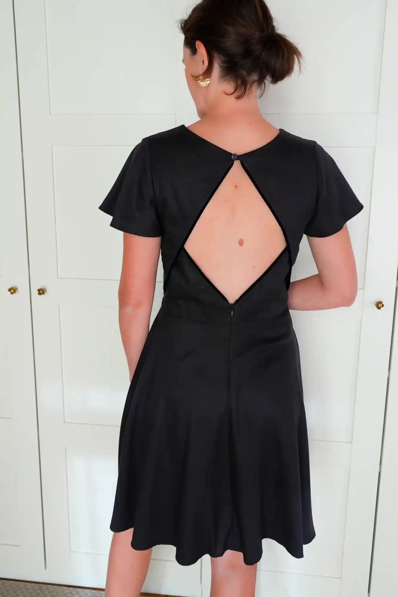 Patron de Couture Robe Dos Nu Patineuse Courte Personnalisable