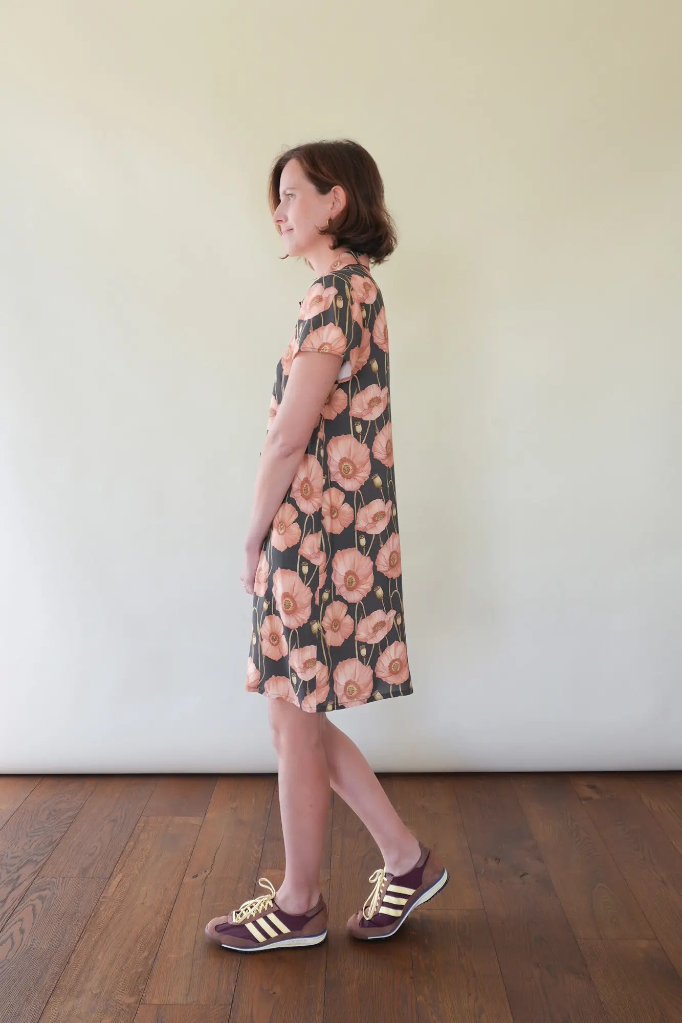 Patron de Robe Chemise Boutonnée Droite à Col Chemise pour Femme