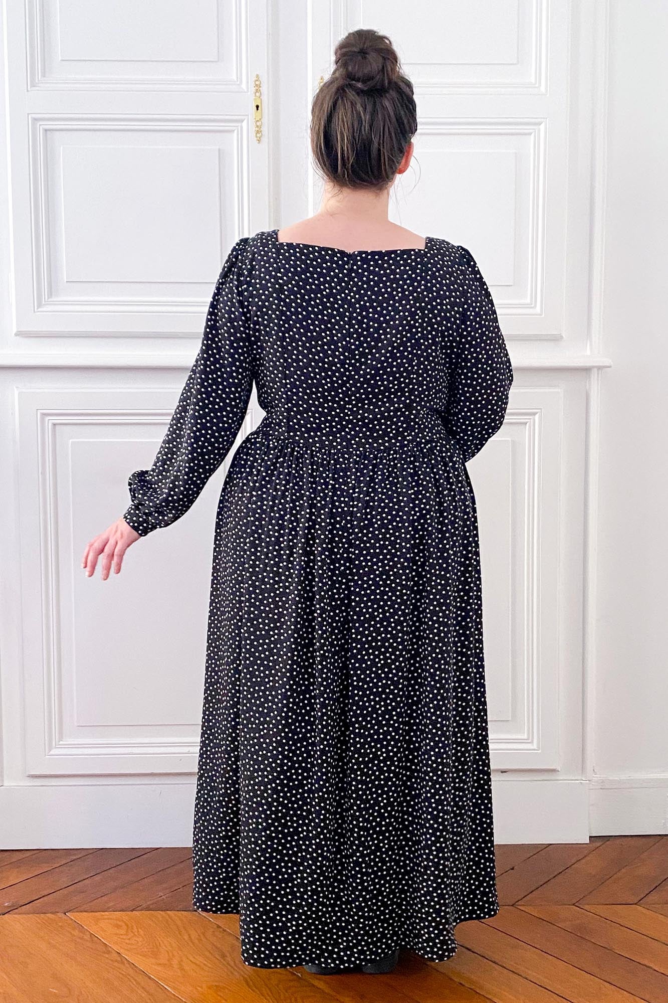 Robe Longue à Encolure Carrée