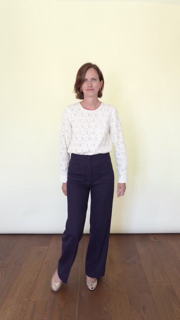 Patron de Blouse à Manches Longues en Dentelle pour Femme