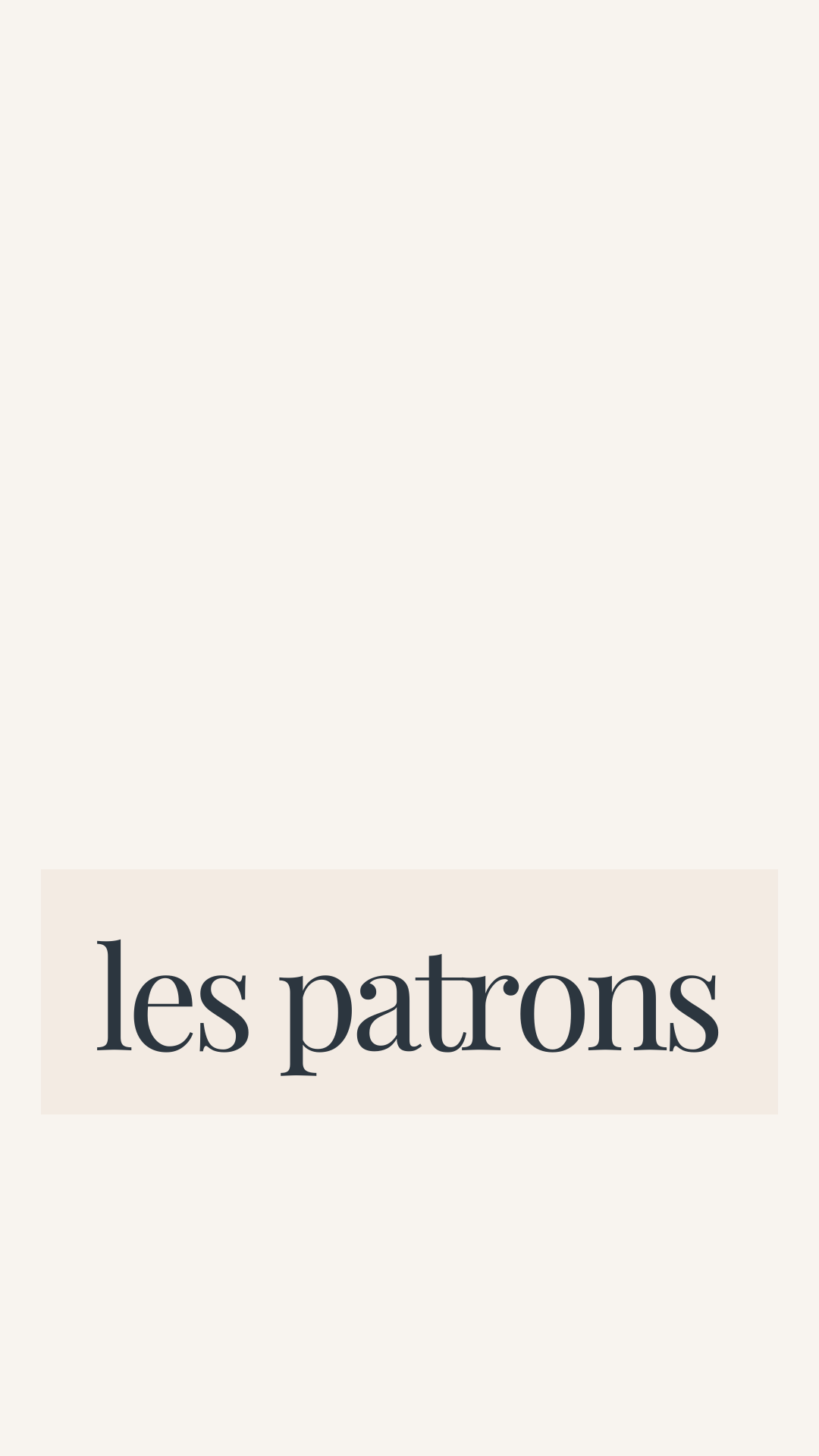 Les patrons à personnaliser sont proposés au format PDF avec planches A4 et A0, marges incluses et calques de tailles, ou au format Papier + PDF. 