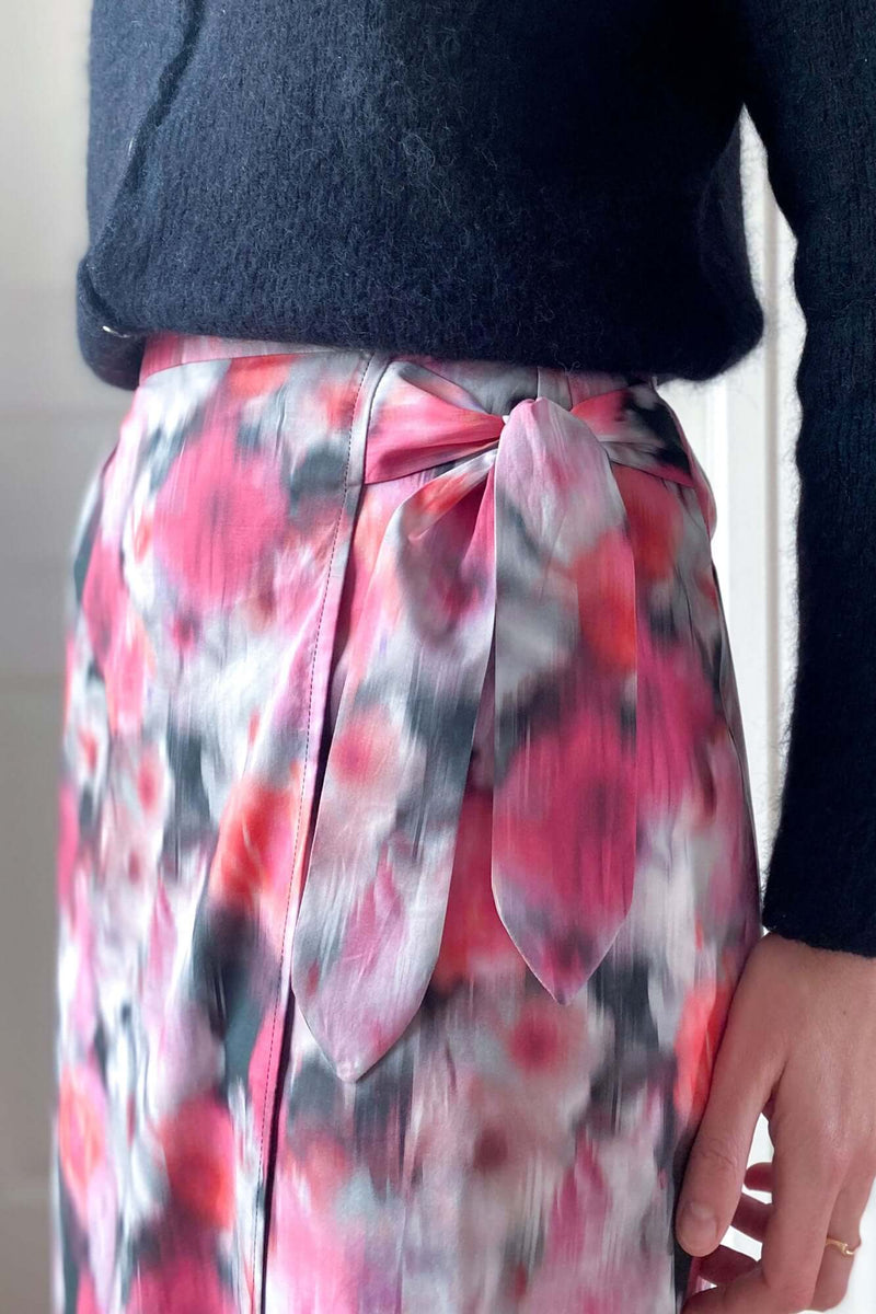 Patron De Couture Robe Portefeuille Avec Ourlet Tulipe À Personnaliser
